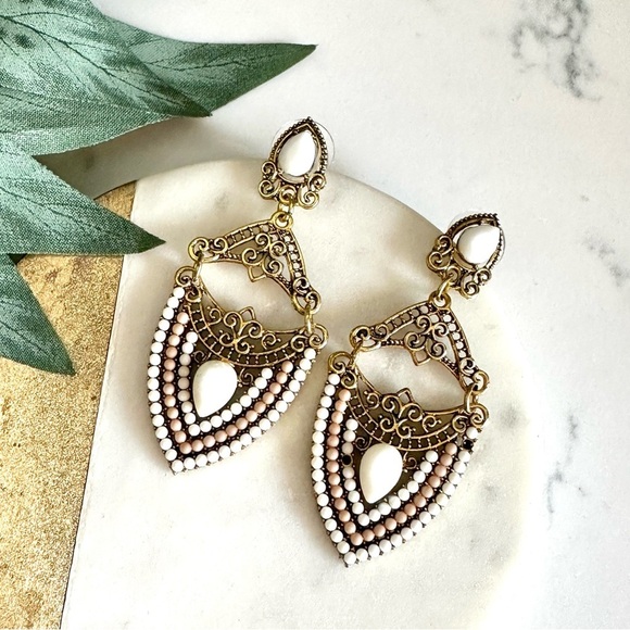 Jewelry - FLAW Art Deco Vintage Style Nouveau Elegance Gold White Chandelier Earrings NEW